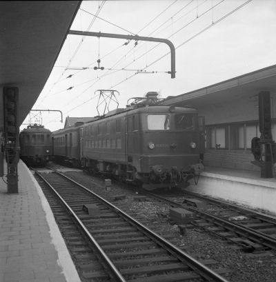 17 juin 1950 : Type 121 N° 121.002 à Bruxelles-Nord